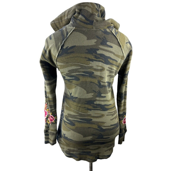 Johnny Was Thermal Waffle Knit Embroidered Camo Hoodie Pullover Green Size Small - Picture 5 of 11